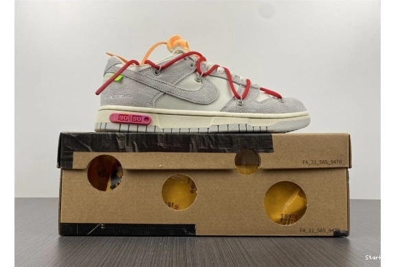 O-W Lot DJ0950-103 Dunk Low Nike 40 1010